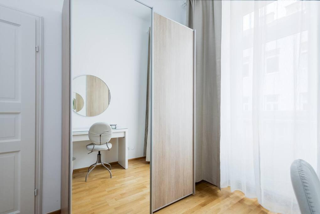 Orestaliving - Spacious 2Br On The Danube Canal Viena Exterior foto