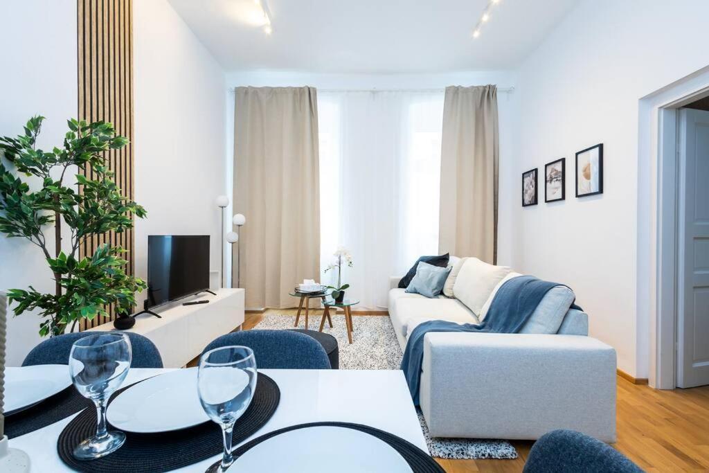 Orestaliving - Spacious 2Br On The Danube Canal Viena Exterior foto